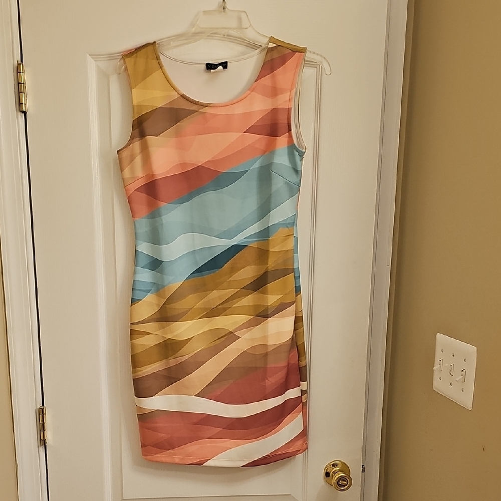 VENUS Colorful Wave Pattern Mini Dress